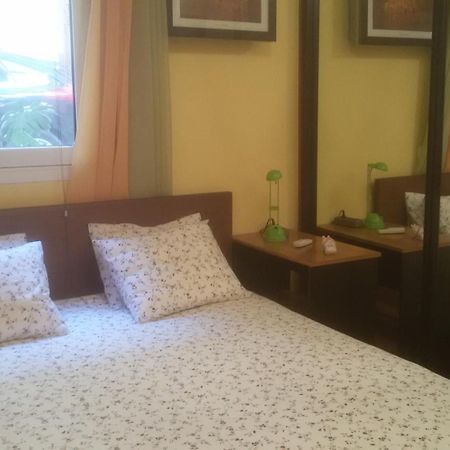 Quiet Apartment In Plaka Афины Экстерьер фото