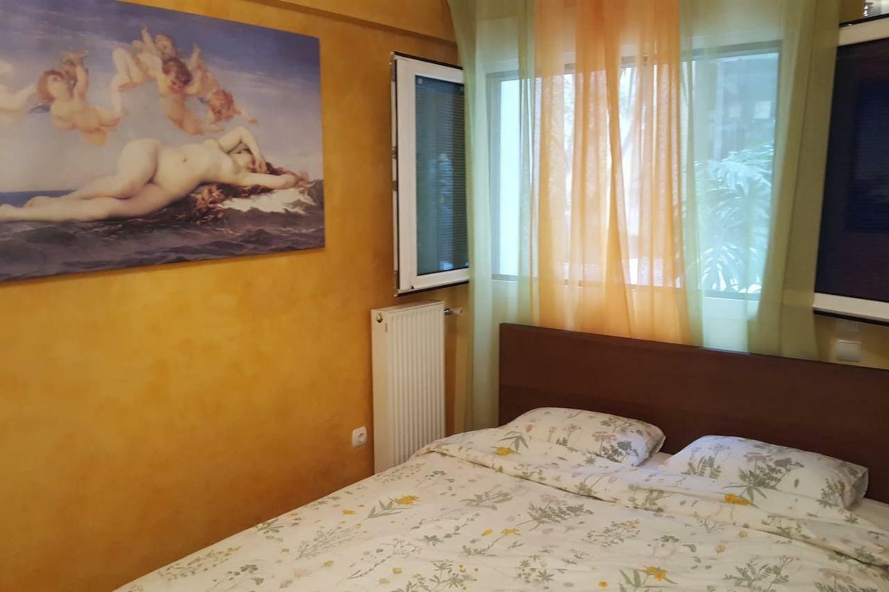 Quiet Apartment In Plaka Афины Экстерьер фото